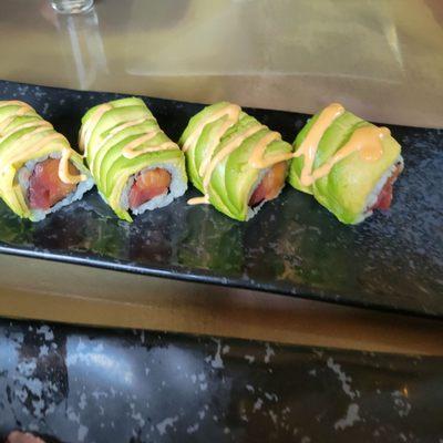 Salmon tuna roll