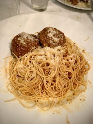 Angel hair paste and meatballs