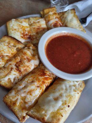 Cheesy bread w sauce