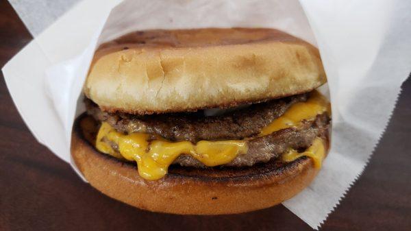 One of the best cheeseburgers I've had in a while. Restaurant and seating is in the back of gas station/convenience store.