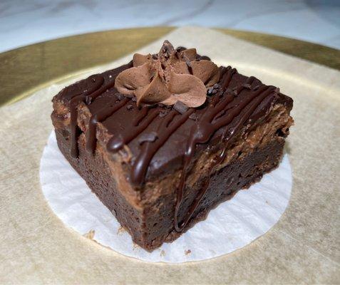 Chocolate mousse cake