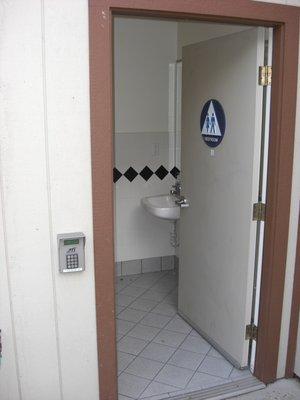 clean restrooms for tenant use