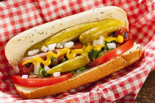 CLASSIC CHICAGO HOT DOG