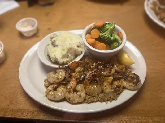 Grilled Shrimp with potatoes and veggies