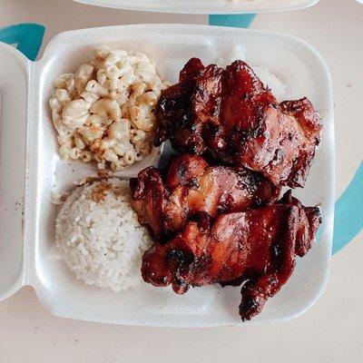 Regular Teriyaki BBQ
Grilled chicken with 2 sides of Rice and 1 side of Mac Salad