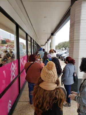 Everyone is so hyped about the Austin Daiso location that there is a line to get in!