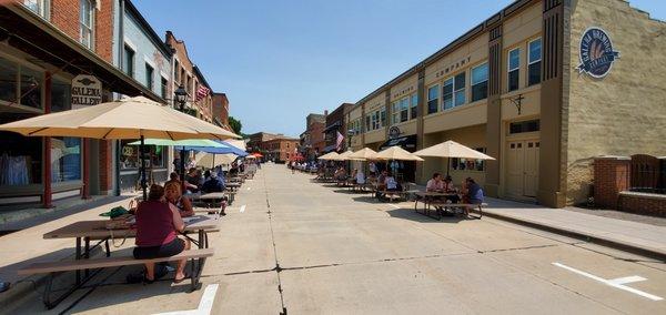 Summer outside seating, dog friendly