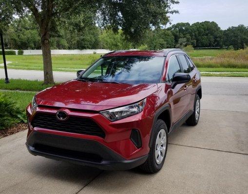 Toyota RAV4 LE 2021