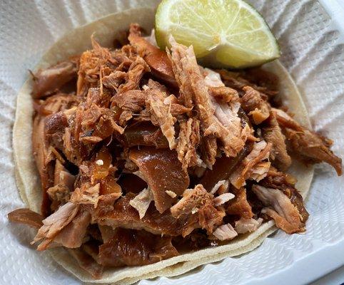 carnitas mixtas taco