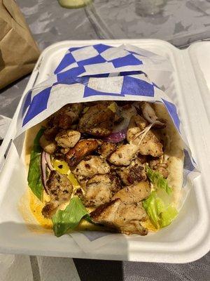 4. Zesto Spicy Chicken Pita Wrap