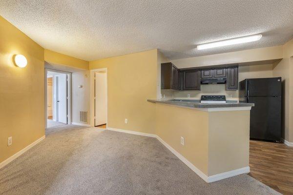 Kitchen breakfast bar