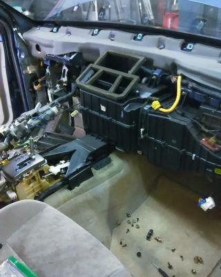 Kia Sorento ac evaporator dash removed