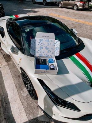 Yuti Gift Box x Ferrari