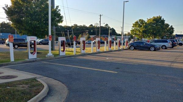 Tesla Supercharger, Chester VA