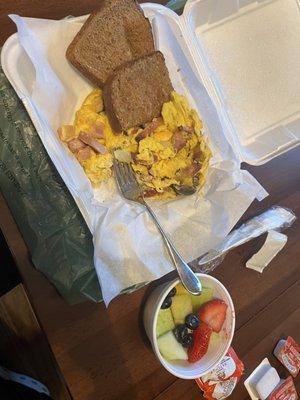 Bell Town Scramble with Fresh Fruit