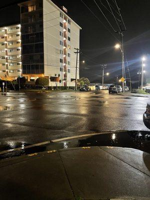 Corner of mikis facing towards cutter dodge and apartment complex