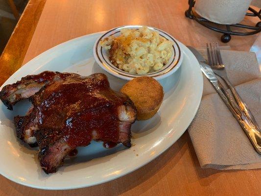 Small plate: ribs, mac&cheese, and a tiny cornbread muffin