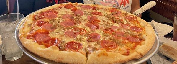 Meatlovers pizza