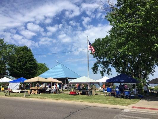 Beautiful day to be down at the market.