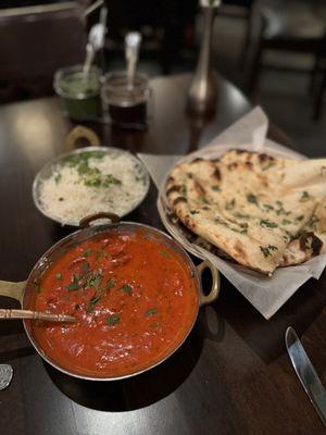 Butter Chicken with Garlic Naan