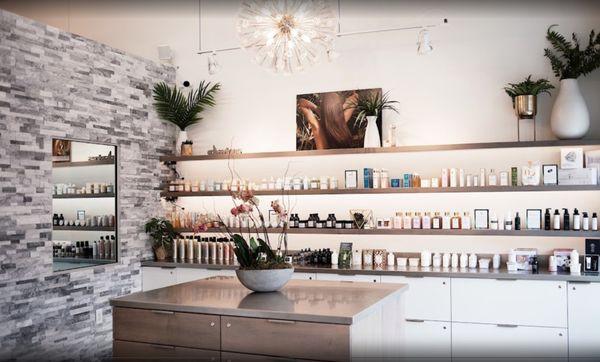 j.bellezza clean beauty boutique where SugarTan is located