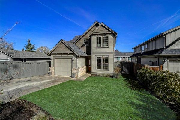 Lake Oswego Home in Hallinan Neighborhood