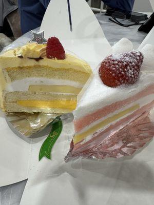 Mango and strawberry cakes