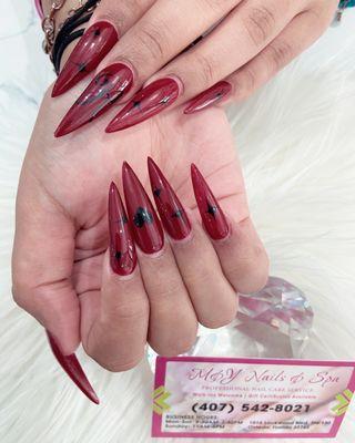 Long stiletto nail art