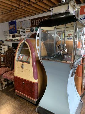 Vintage jukebox (is it me or does this vintage Jukebox look like the PreacherBot from Futurama?), vintage coin op claw machine