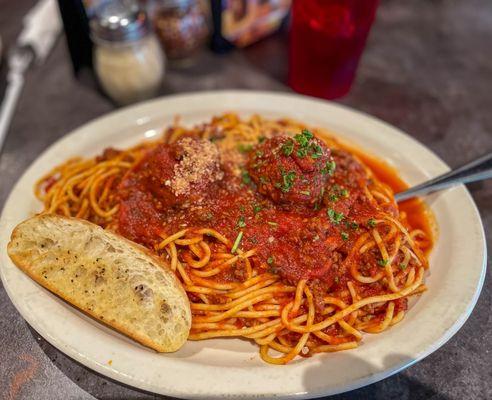 Spaghetti and meatballs