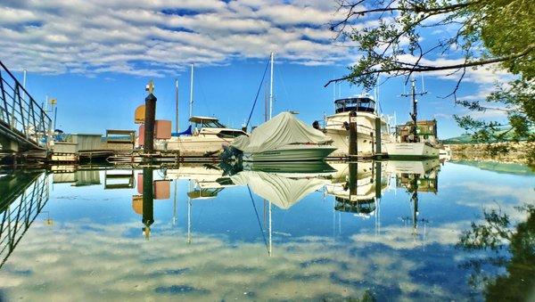 reflecting watercraft