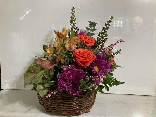 Plant cut combo basket.
Fresh cut flowers and a green or flowering plant designed together in a basket for someone special.