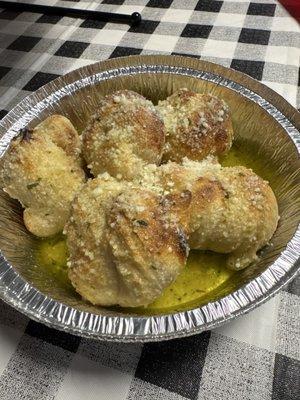 Garlic knots