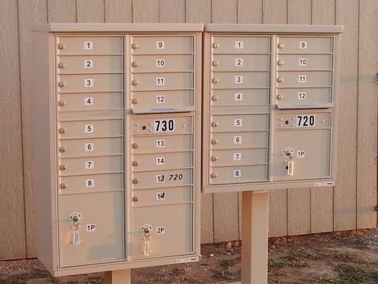 Keyed mailbox