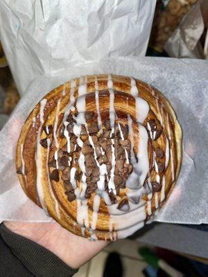 Cinnamon roll with chocolate