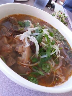 Bun bo hue