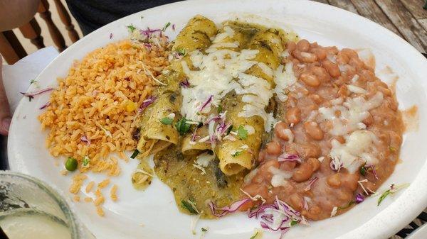 Verde enchiladas good, not great