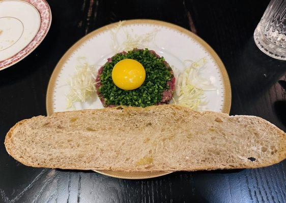 Tartare de boeuf- Classic French Prime Beef Tartare, Egg Yolk