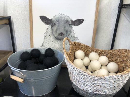 Wool dryer balls