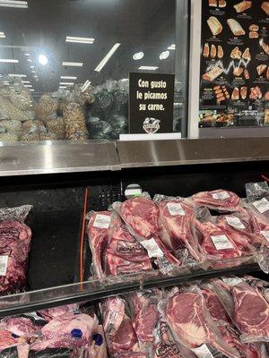 They will happily cut your meat per the sign.