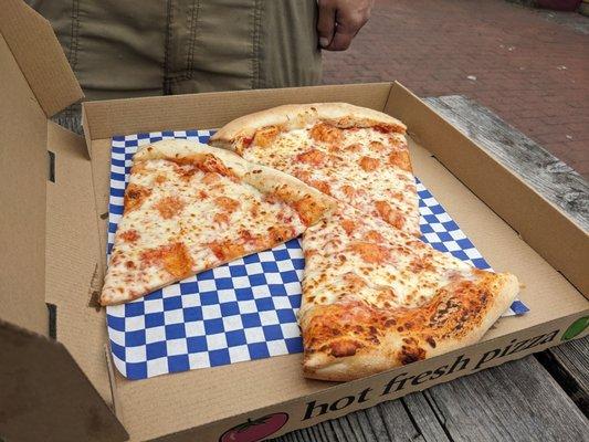 Cheese pizza slices for lunch!