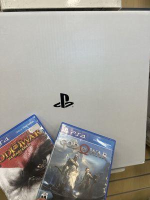 Is the new the Ps5 with the two game(GOD OF WAR)