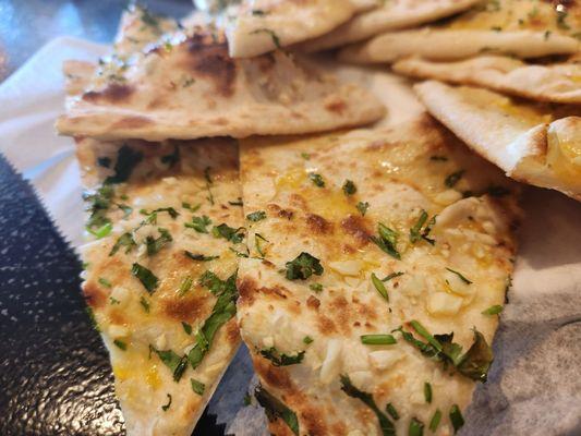 Garlic naan