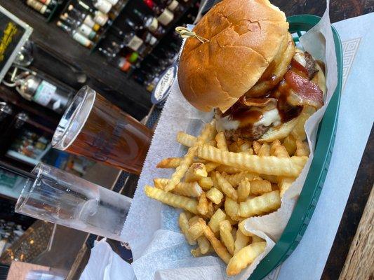 Jack Daniel Burger & a beer