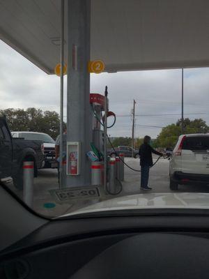 Popular place in Kerrville to fill up the car. Good prices!