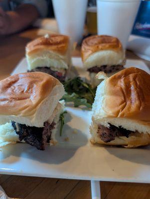 Pimento burger sliders on Hawaiian rolls