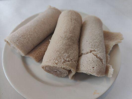 Injeera Bread - Was served cold (definitely not fresh)