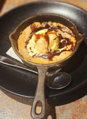 HOMEMADE COOKIE SKILLET