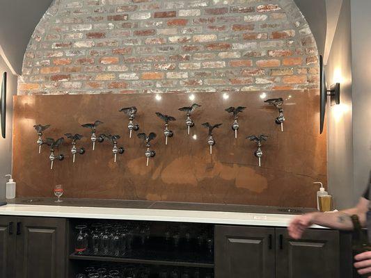 zoom in to the tap handles