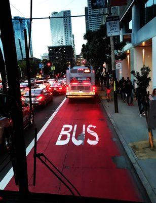 Taking advantage of bus-only lanes in downtown San Francisco